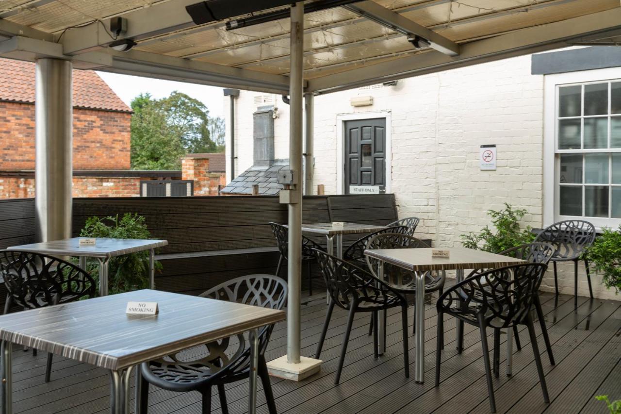 Hotel Advocate Arms Market Rasen Exterior foto